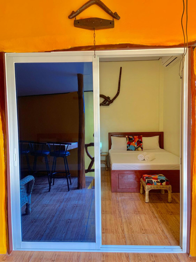 Others 4, Chekesh Casa, San Juan