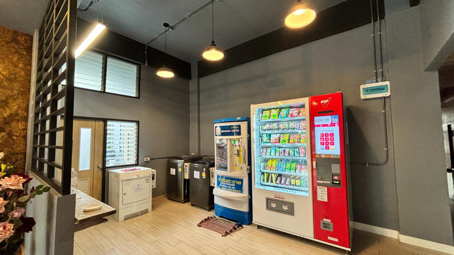 Food & Drinks, The Loft Living Space, Muang Samut Prakan