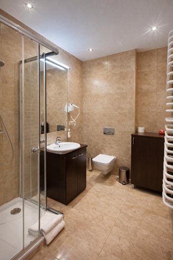 Bathroom 4, Hotel Ajax, Pruszków
