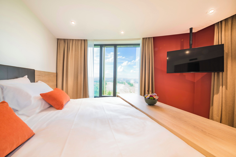 Others 4, Hotel du Bois d'Arlon, Luxembourg