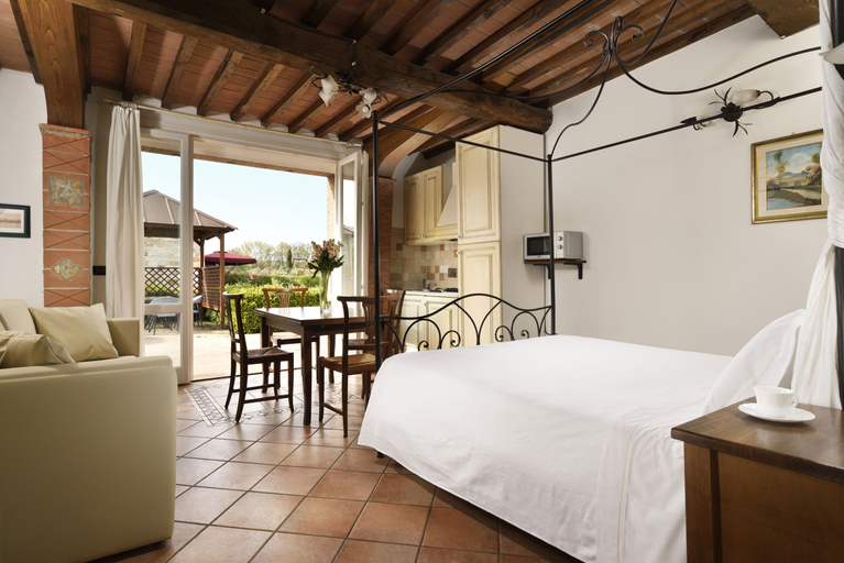 Bedroom 3, San Francesco Country Resort, Livorno