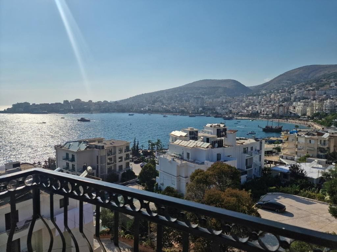 Terrace/patio 2, Duplex Penthouse with Jacuzzi, Sarandës