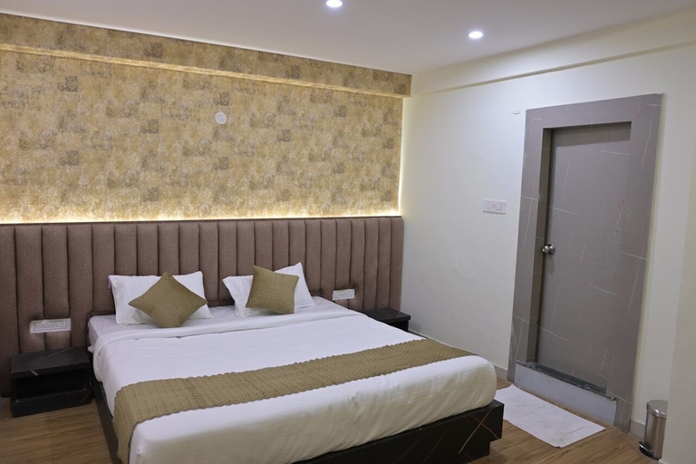 Room 2, De Luxor, Bangalore