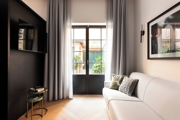 Living area 4, At Forty-One Apt 01, Rome