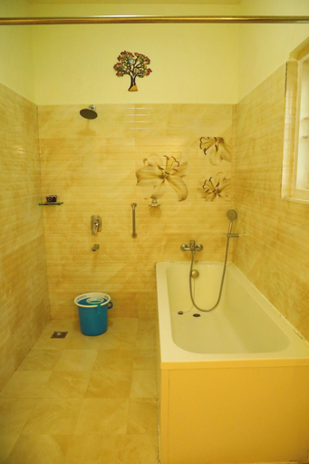 Bathroom 4, Copperhill Luxury Homestay, Kodagu