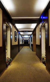 Hallway, Clubhouse Nami Residency by CheckIn, Ahmedabad, Ahmadabad