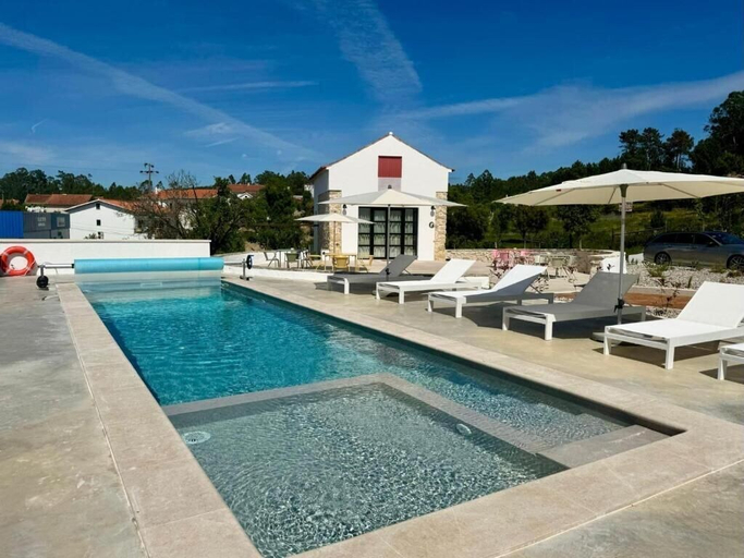 Exterior 1, Casaspensadas, Porto de Mós