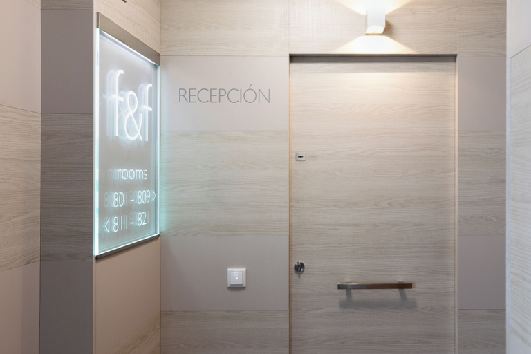 Bathroom 4, Pension Residencia F&F, A Coruña
