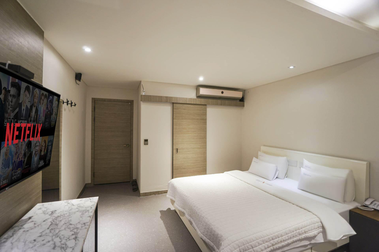 Bedroom 3, Daejeon Yuseong Spa Tower, Yuseong
