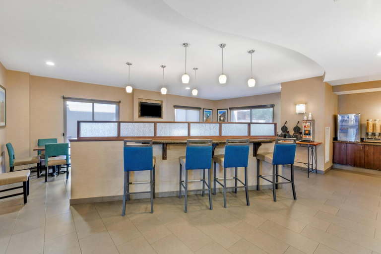 Food & Drinks 5, Comfort Suites Blythe, Riverside
