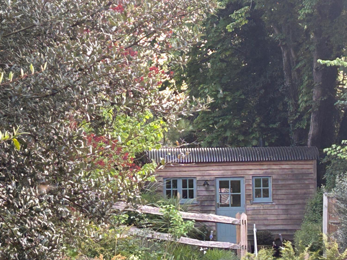 Exterior & Views 2, Shepherd's Hut at The Granary, West Sussex