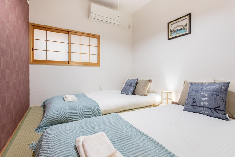 Bedroom 2, Kanseigu - Vacation STAY 17422, Osaka