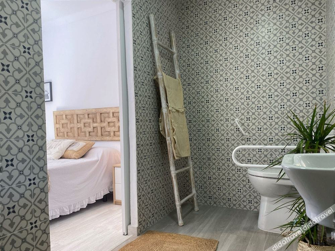 Bathroom 3, Blue Castle GuestHouse, Málaga