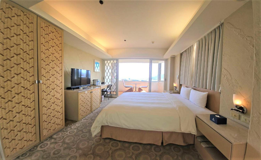 Bedroom 2, Blue Ocean Hotel, Keelung