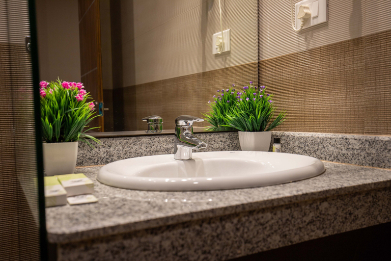 Bathroom 3, Hotel Palm International by Pipal, Lumbini