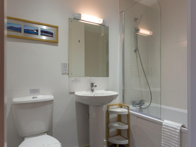 Bathroom, Galician Shore, Poole