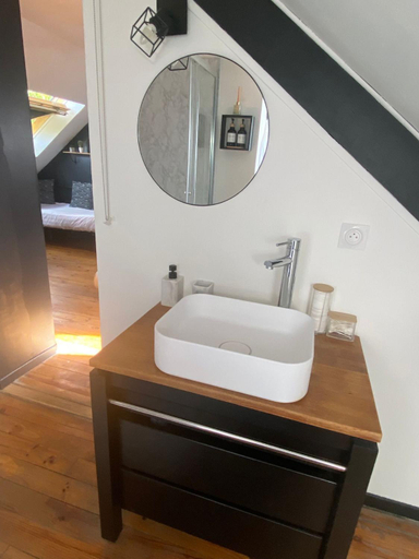 Bathroom 2, Chez Patou, Mayenne