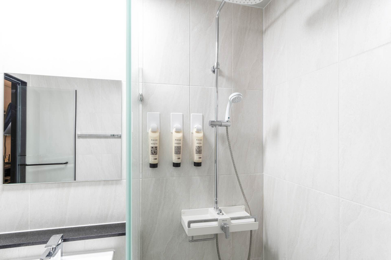 Bathroom 4, HOTEL DEOKYEONG, Wonju
