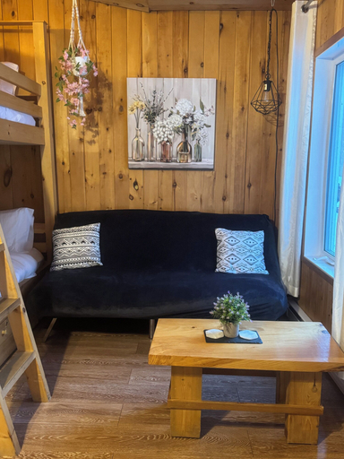 Living area 2, Le repère de la frontière, Les Jardins-de-Napierville