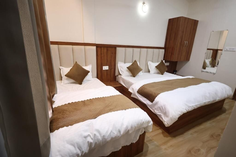 Room 5, Hotel Om Divine, Mathura