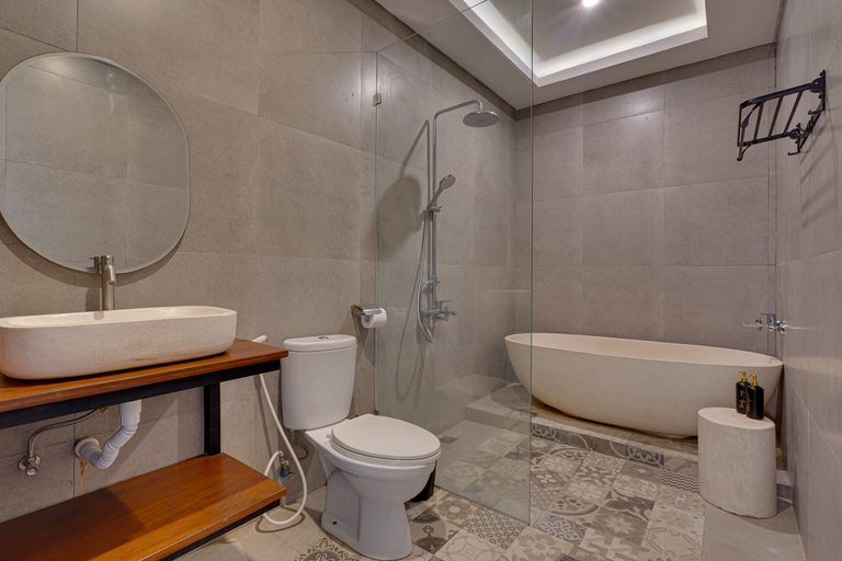 Bathroom 5, Loona Suites Umalas by Nabe Hospitality Management, Badung