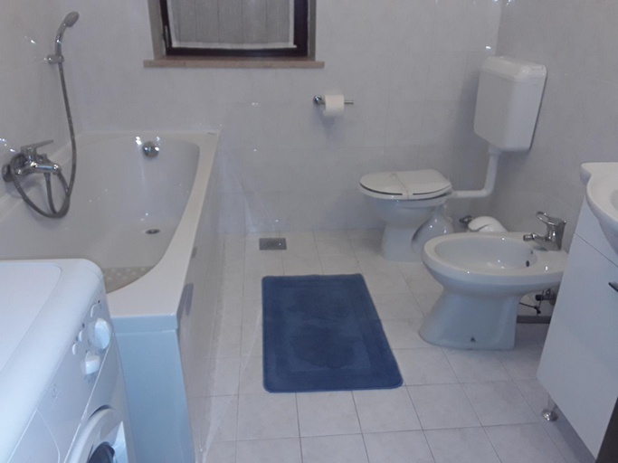Bathroom 2, Apartments Liliana Pula, Pula