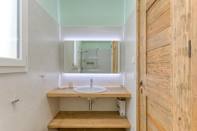 Bathroom 2, La Spiaggetta, Lecce