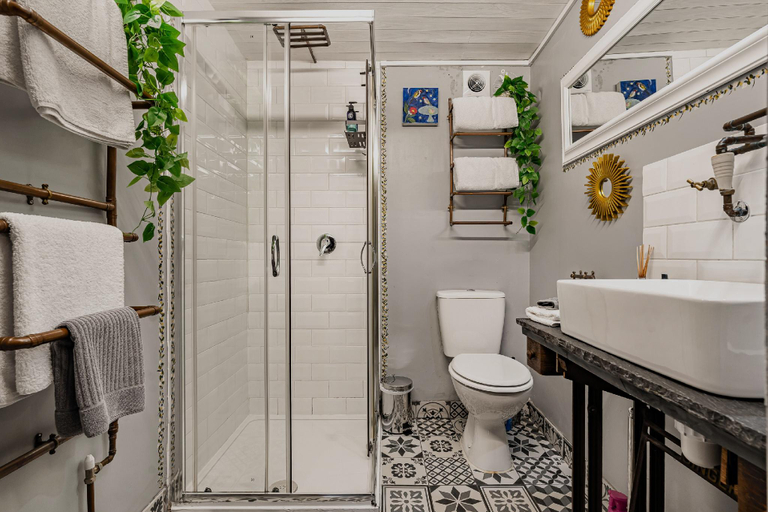 Bathroom, One Drake Road Apartment, Devon