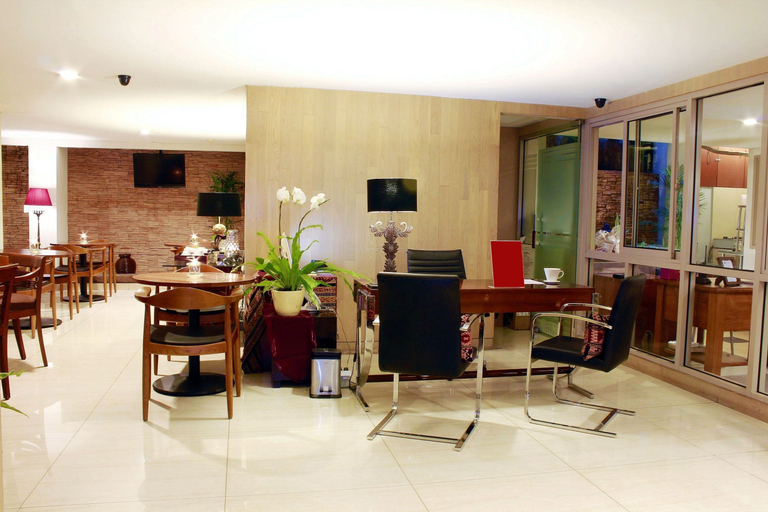 Food & Drinks 4, W Home Senopati, South Jakarta