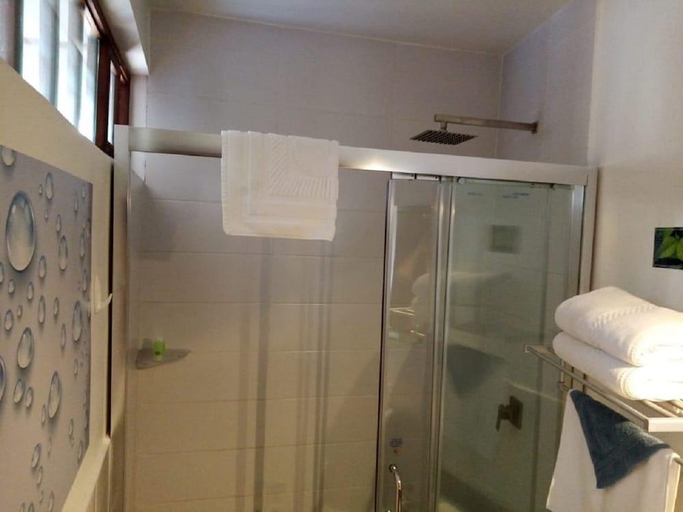 Bathroom 4, Hotel Casa Ecuatreasures - Centro Histórico Quito, Quito