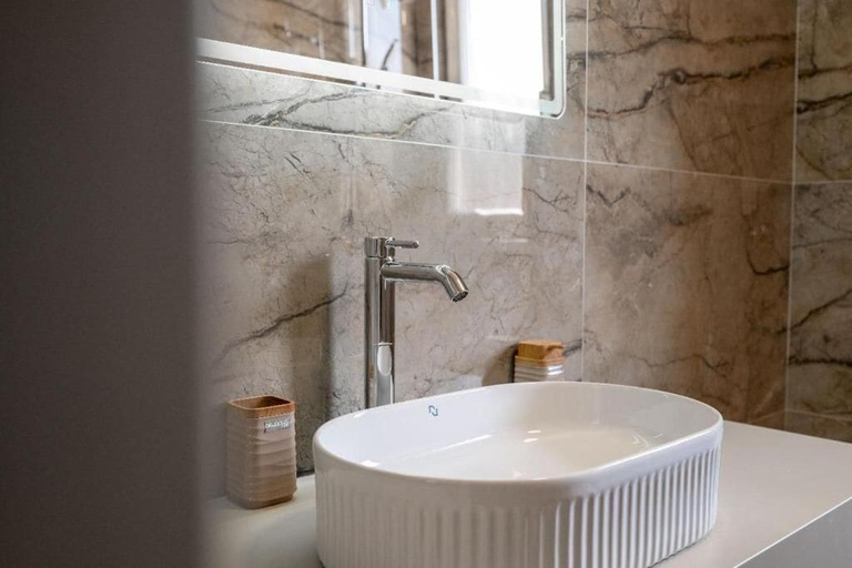 Bathroom 5, Duplex Penthouse with Jacuzzi, Sarandës