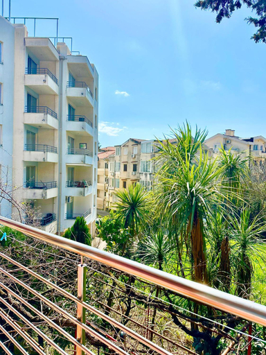 Others 5, ApartMonte