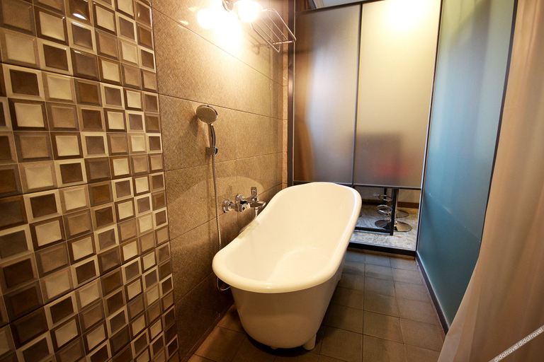 Bathroom 5, Uljin Neulbom Boutique, Uljin
