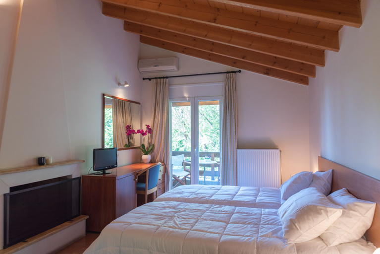 Bedroom 3, Corinthian Village, Peloponnese