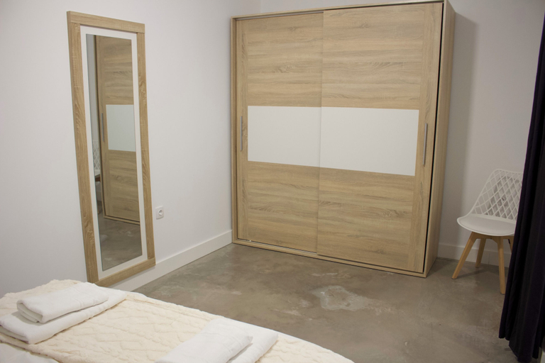 Room 5, Apartamentos Lumael, Badajoz