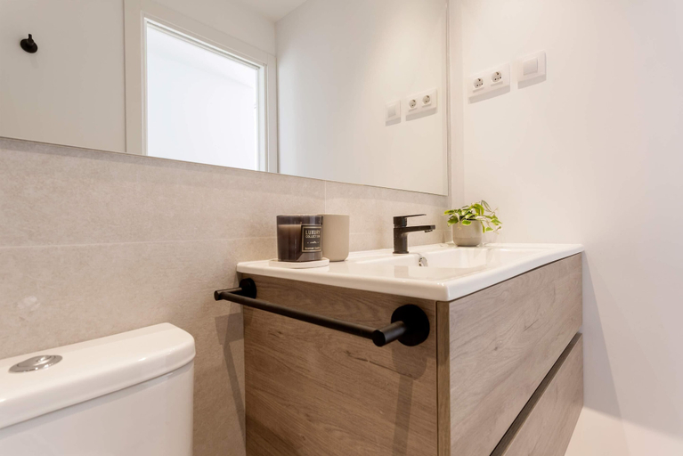 Bathroom 4, Genteel Home Zabaleta, Madrid