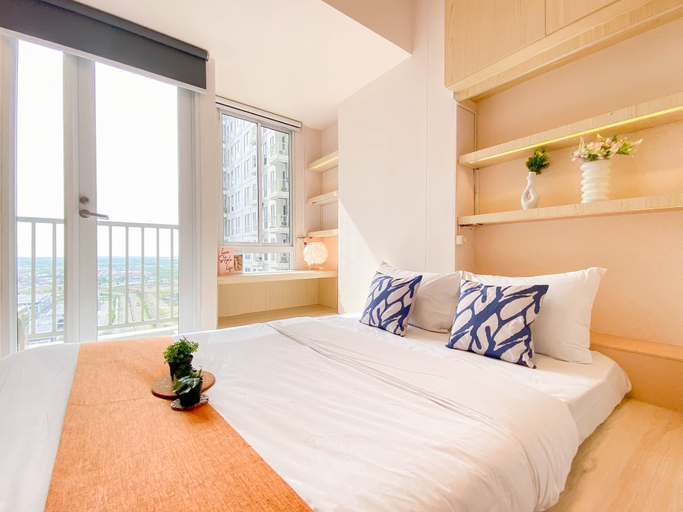 Bedroom 5, Tranquil Studio at Tokyo Riverside PIK 2 Apartment near NICE By Travelio, Tangerang