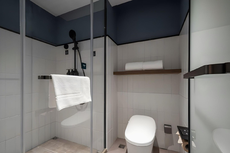 Bathroom 3, Atour Hotel Anji MixC World Tiyuguan Road, Huzhou