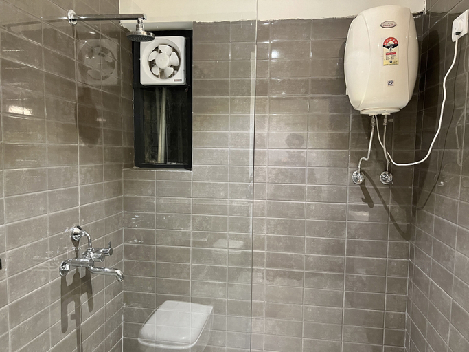 Bathroom 5, Himalayas Resort by The Lake Hill, Nainital