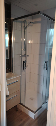 Bathroom 4, Le Déclic, Calvados