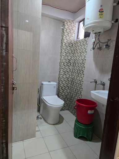 Bathroom 5, Badri Kalash Valley, Chamoli
