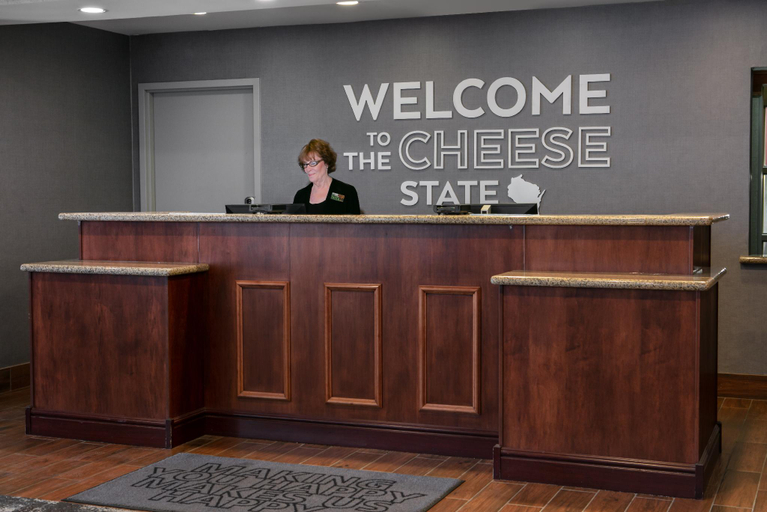Public Area 2, Hampton Inn & Suites West Bend, Washington