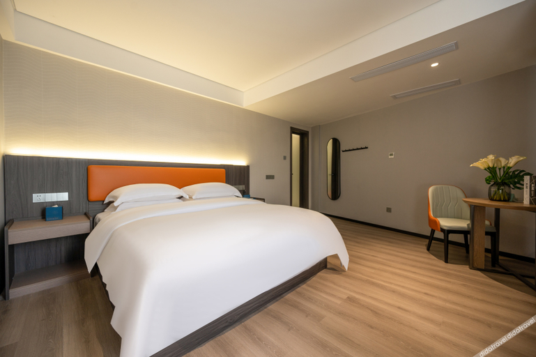 Bedroom 2, Echarm Hotel Zhanjiang Zhanchuan Avenue Wanda Plaza, Zhanjiang