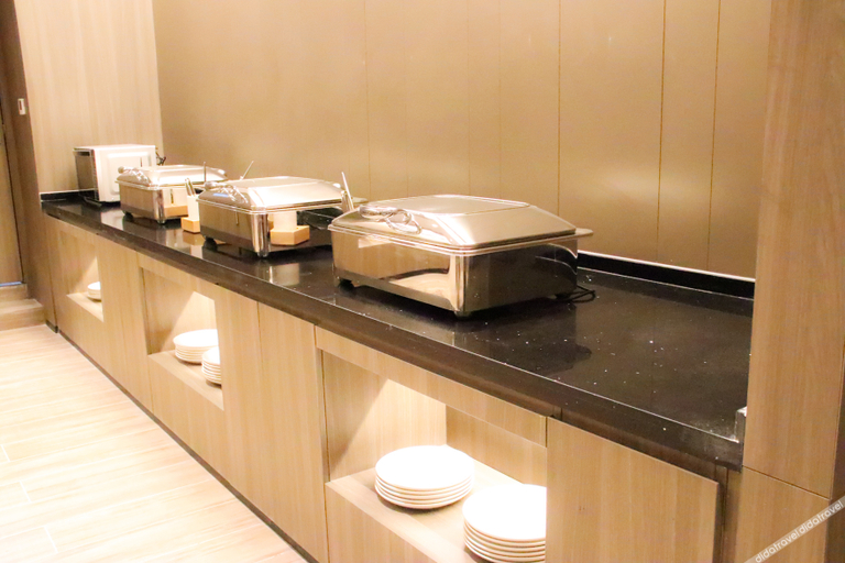 Food & Drinks 5, Hanting Hotel Tongren Pedestrian Street, Huangnan Tibetan