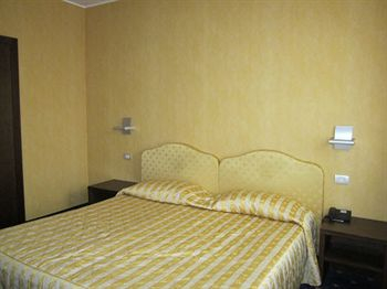 Guestroom 5, Albergo Ristorante Della Torre, Bergamo