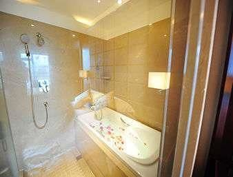 Bathroom 2, Ramada by Wyndham Pingtan, Fuzhou