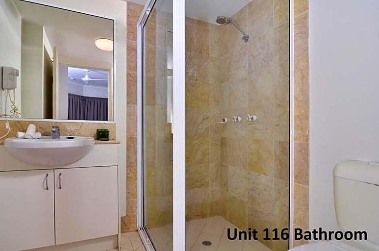 Bathroom 3, The Newport On Macrossan, Douglas