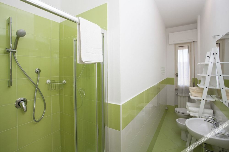Bathroom 3, B&B Cento Passi Dalle Mura, Lucca