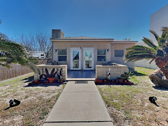 Exterior & Views 2, Island Cabana by Silver Sands Vacation Rentals, Nueces