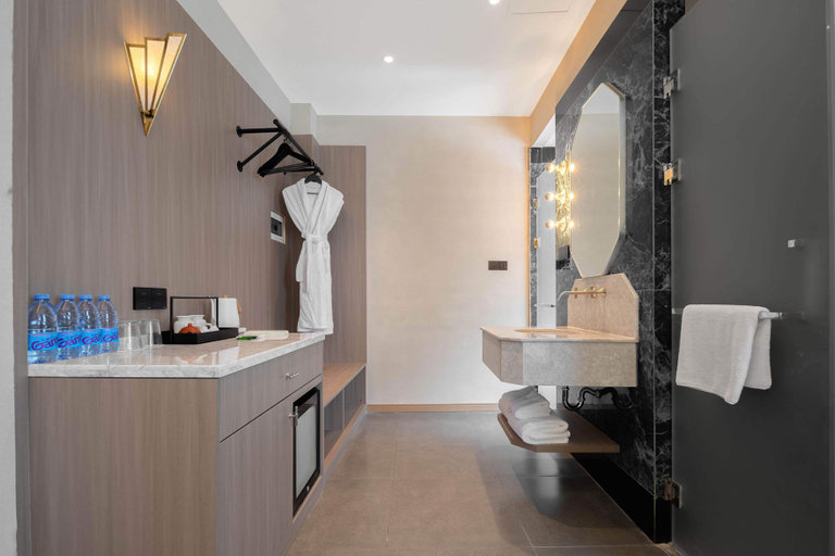 Bathroom 4, Mudita City Hotel, Xiamen